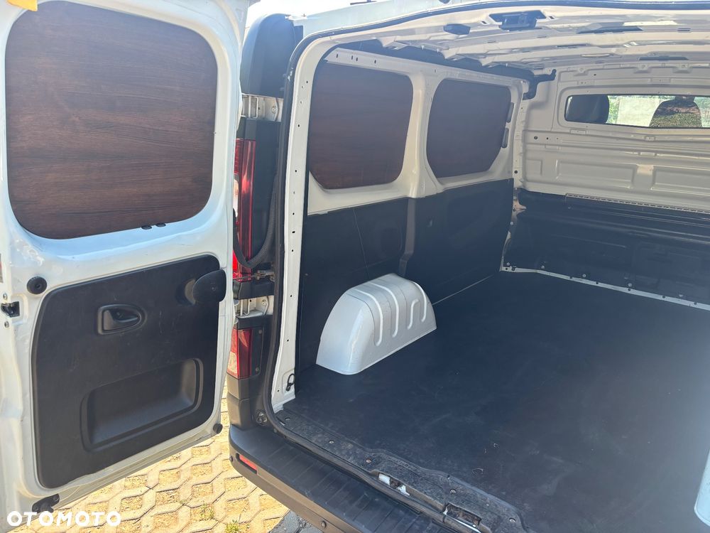 Renault TRAFIC - 12