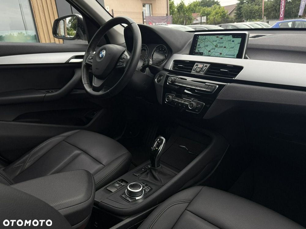 BMW X1 sDrive18i GPF xLine - 14
