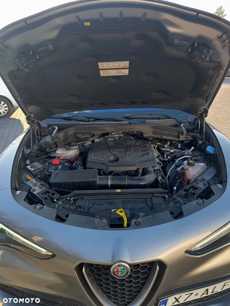 Alfa Romeo Stelvio - 12