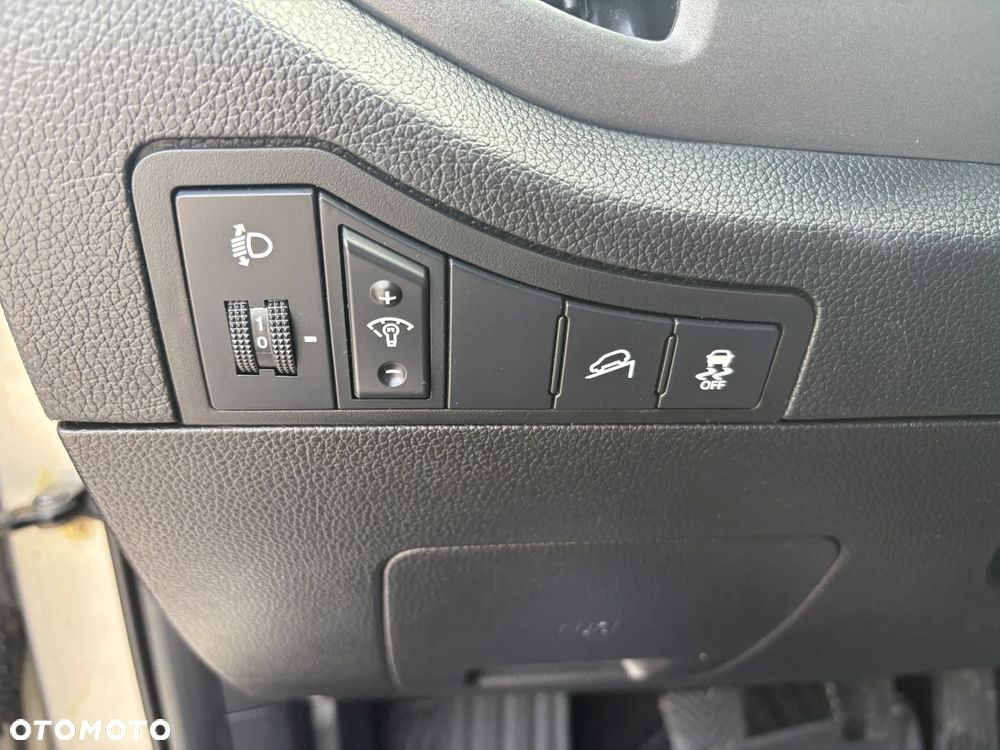 Kia Sportage 1.7 CRDI 2WD Attract - 14