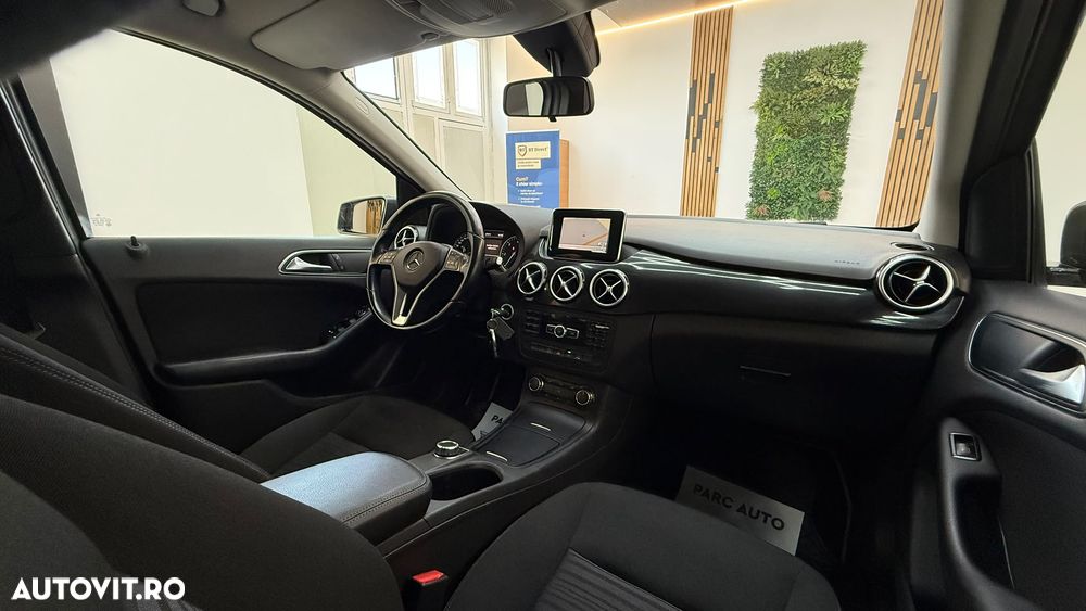 Mercedes-Benz B 180 - 18