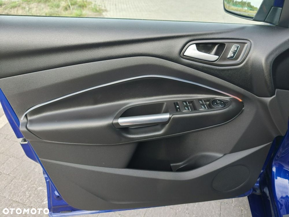Ford Kuga - 26