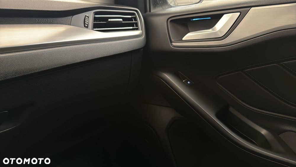 Ford Focus 1.0 EcoBoost mHEV Titanium X - 28