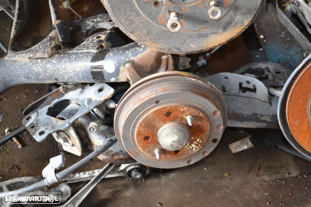 Eixo Traseiro Fiat Punto 2001