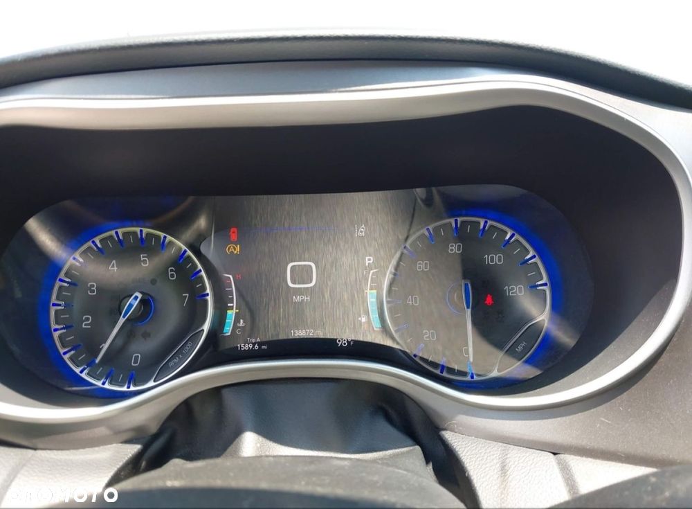 Chrysler Pacifica - 11