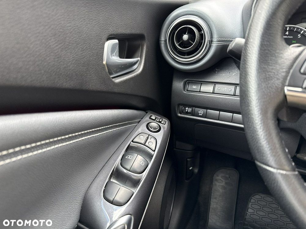 Nissan Juke 1.0 DIG-T N-Connecta DCT - 22