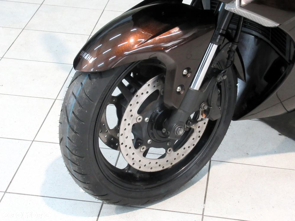 Yamaha FJR - 24