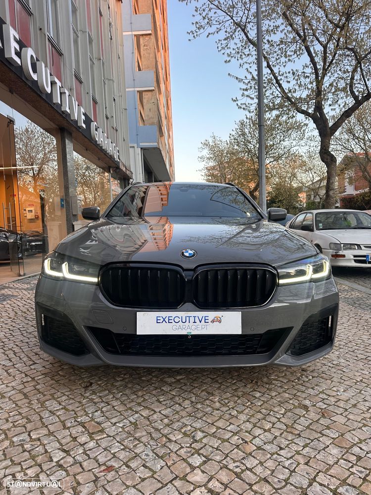 BMW 530 e Pack Desportivo M - 2