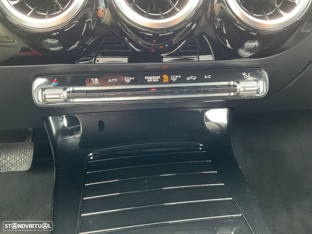 Mercedes-Benz CLA 180 d Shooting Brake Business Solutions Aut. - 30