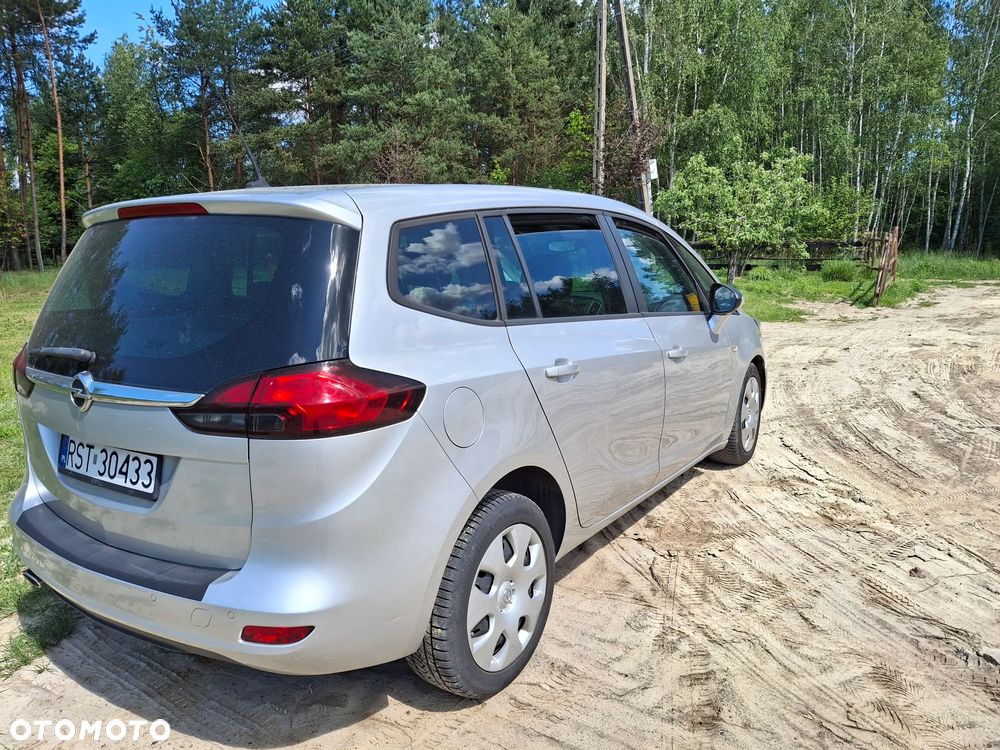 Opel Zafira - 14