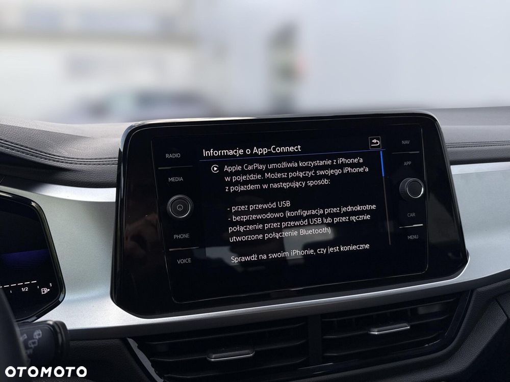 Volkswagen T-Roc - 21