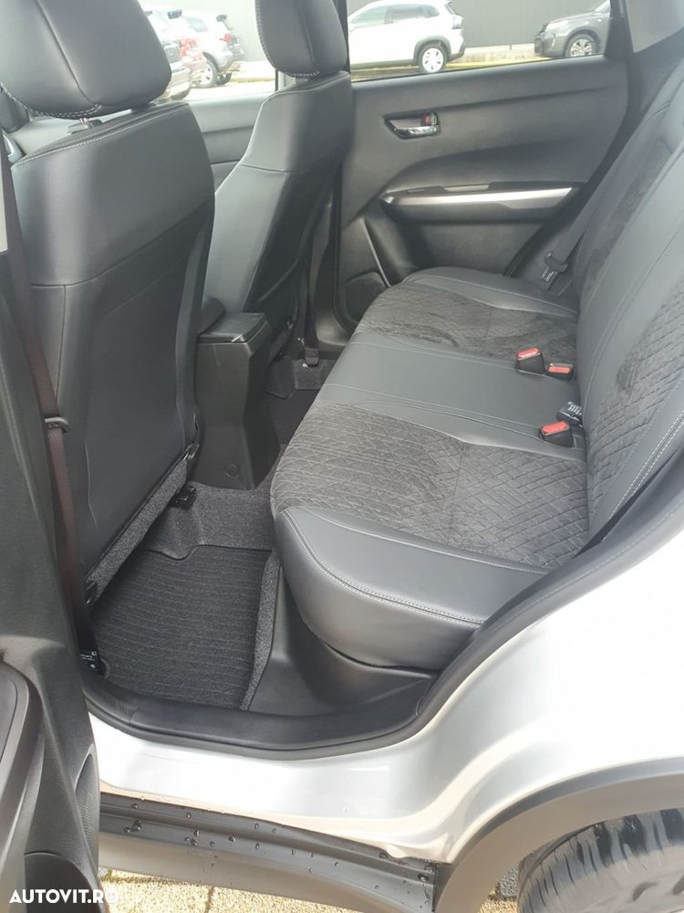 Suzuki Vitara 1.4 Boosterjet MHEV Spirit - 8
