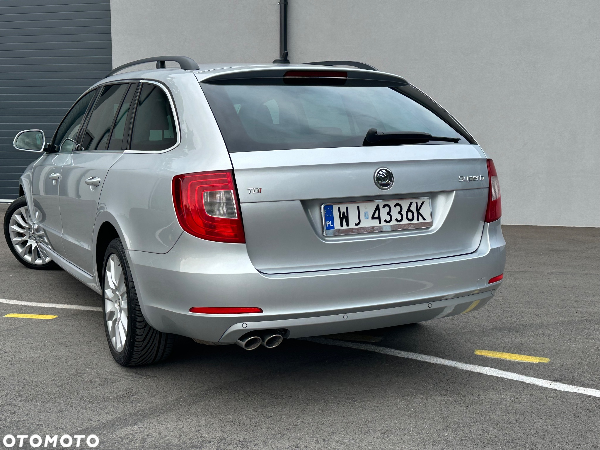 Skoda Superb Combi 2.0 TDI DSG Elegance - 14