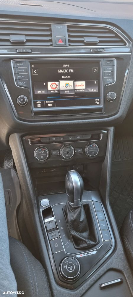Volkswagen Tiguan 2.0 TDI 4Mot DSG Comfortline - 10