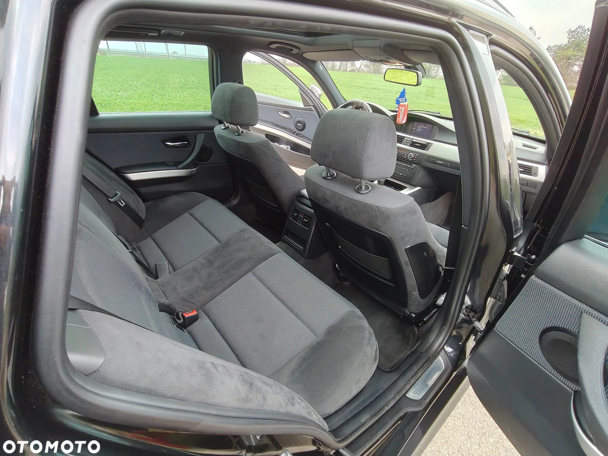 BMW Seria 3 318d DPF Edition Sport - 31