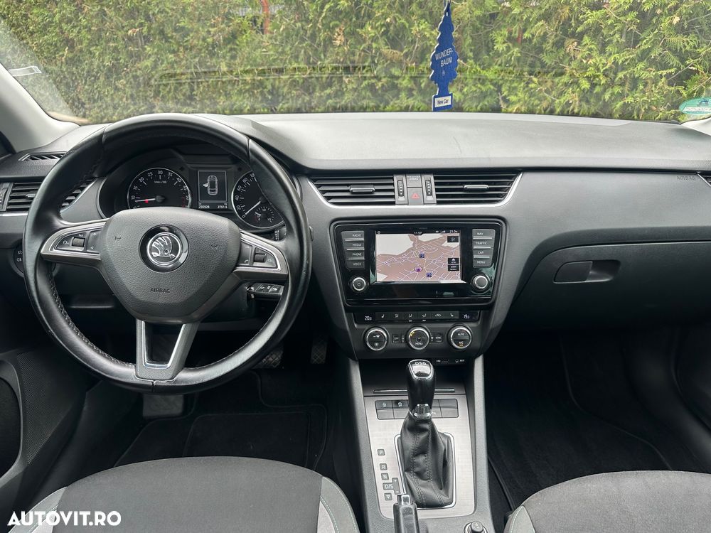 Skoda Octavia 2.0 TDI (Green tec) DSG Joy - 13