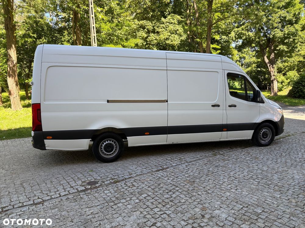 Mercedes-Benz Sprinter - 4