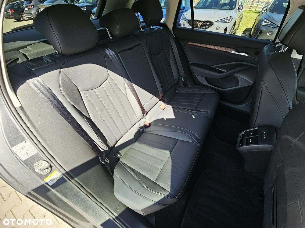 Skoda Superb 2.0 TDI SCR 4x4 L&K DSG - 12