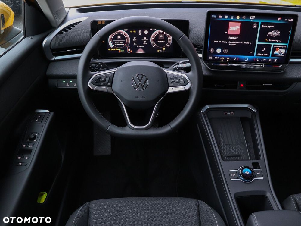 Volkswagen T-Roc - 16