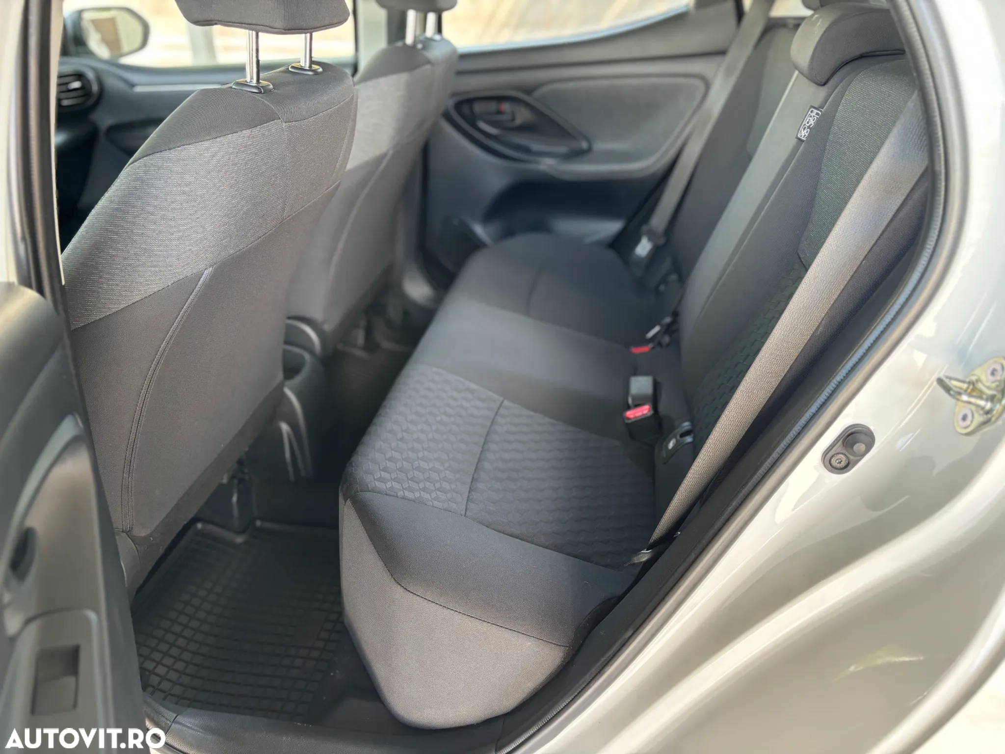 Toyota Yaris - 15