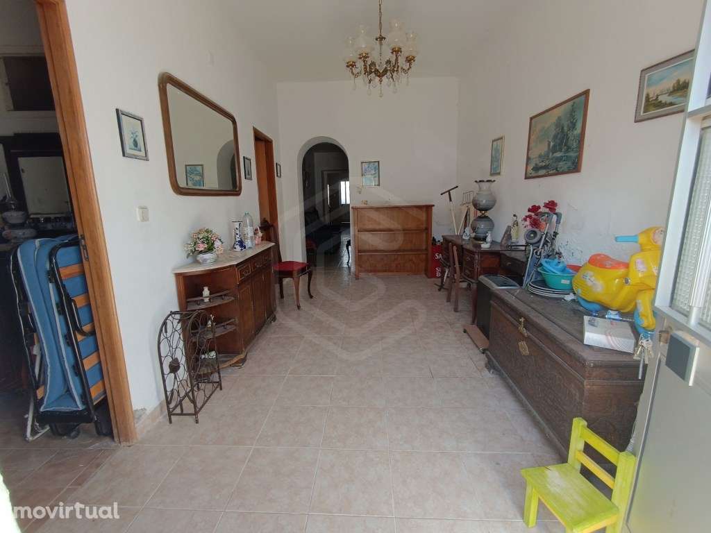 Casa térrea para remodelar - Excelente oportunidade no coração de C... - Grande imagem: 2/20