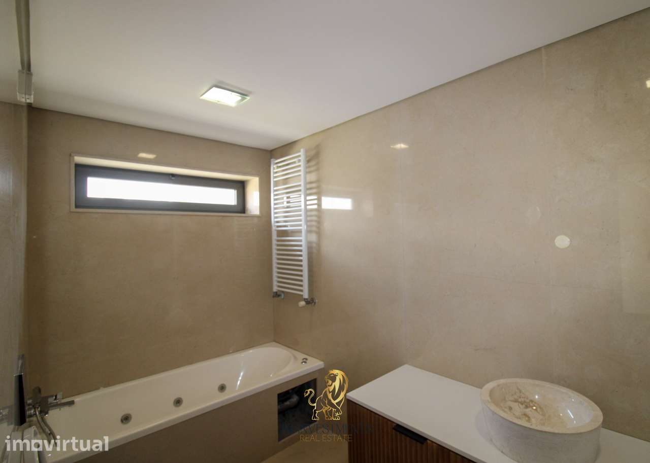 Moradia T5 Seminova - Grande imagem: 5/45