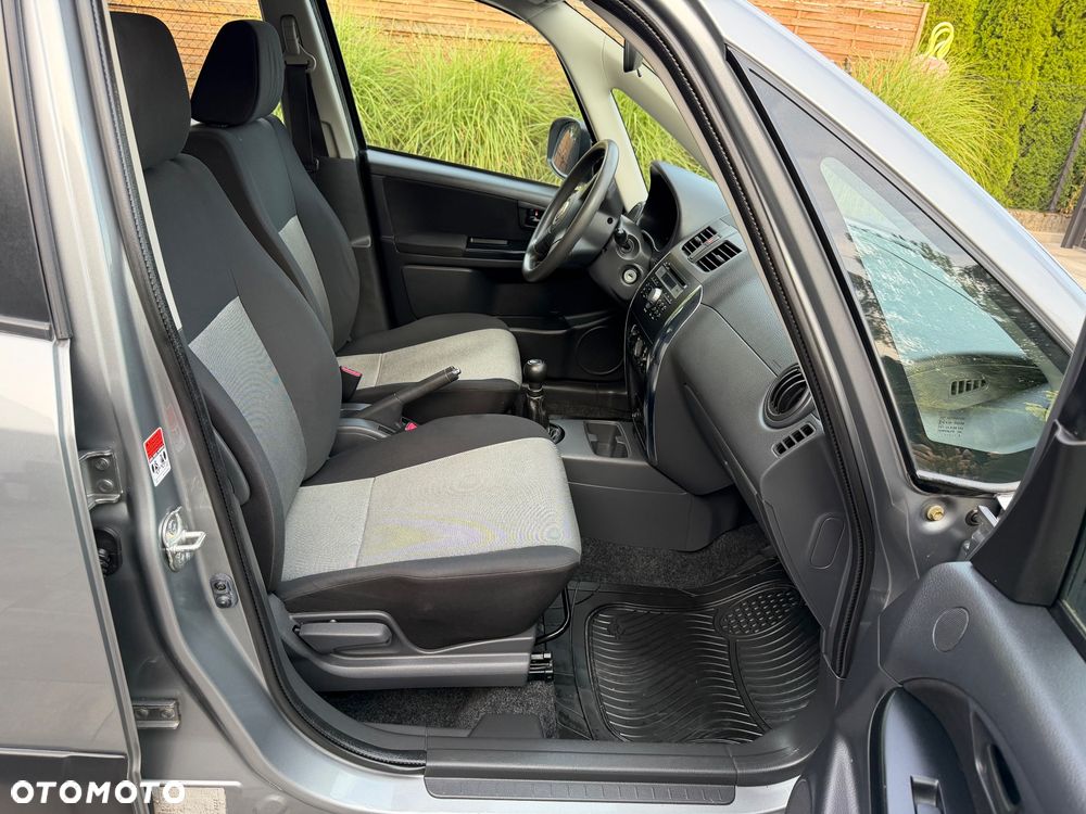 Fiat Sedici 1.6 16V 4x2 Emotion - 28