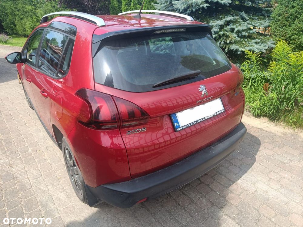 Peugeot 2008 1.2 Pure Tech Style S&S - 4