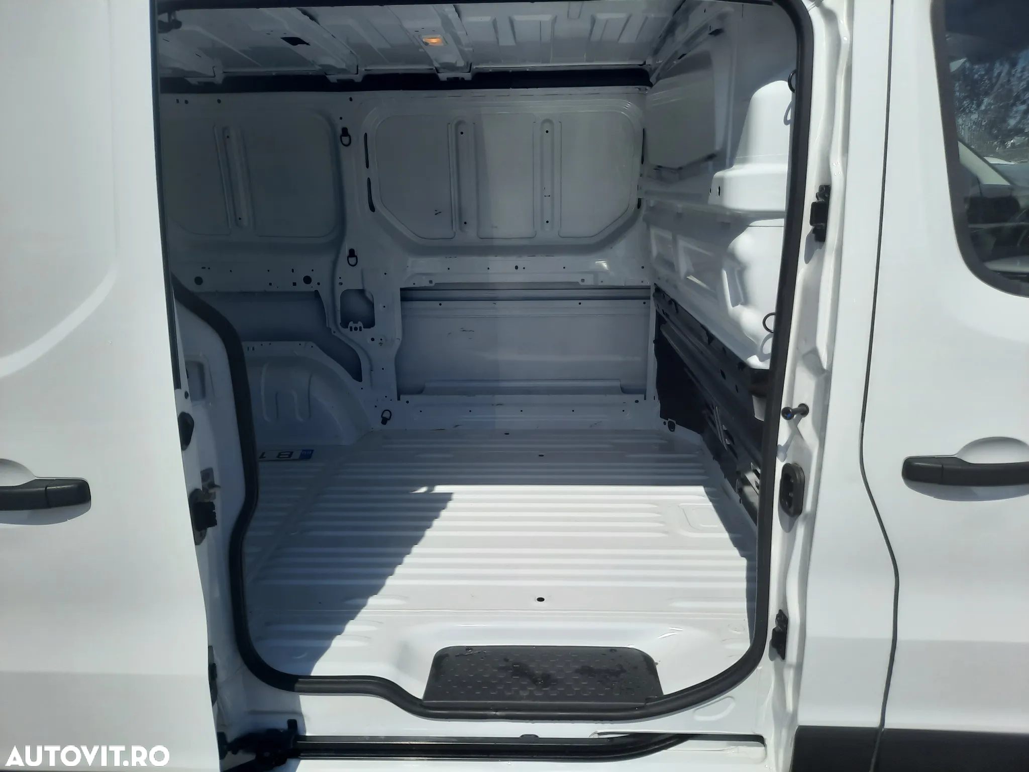 Renault TRAFIC Furgon L1H1 - 8