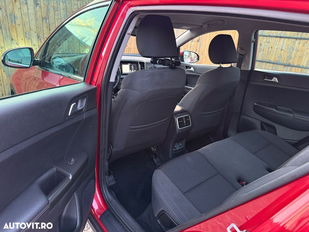 Kia Sportage 1.7 CRDI 2WD Dream-Team Edition - 13