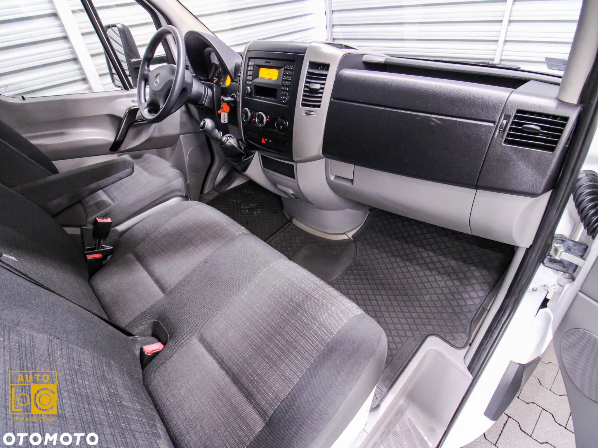 Mercedes-Benz SPRINTER KONTENER + WINDA - 7