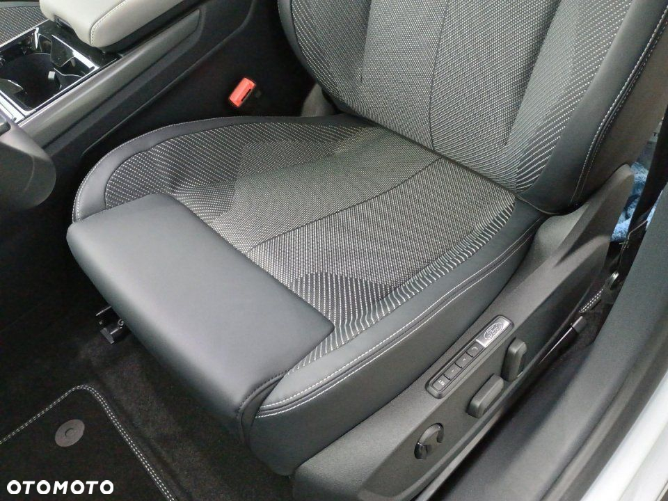 Ford Explorer - 10