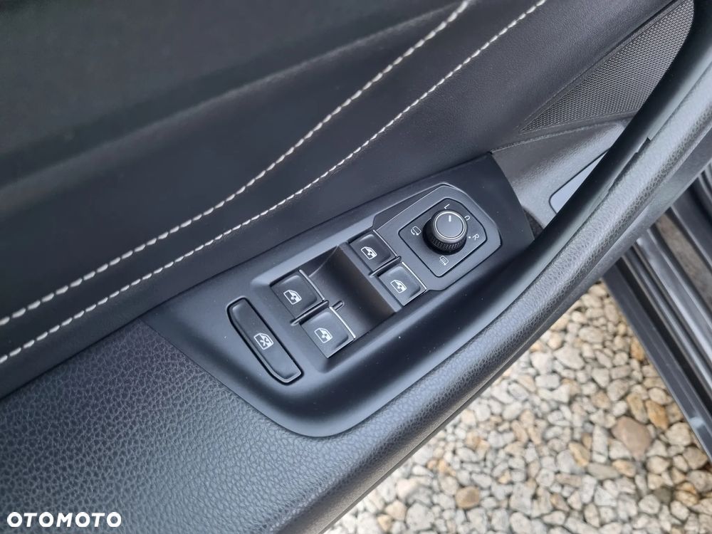 Volkswagen Arteon 2.0 TDI R-Line DSG - 23
