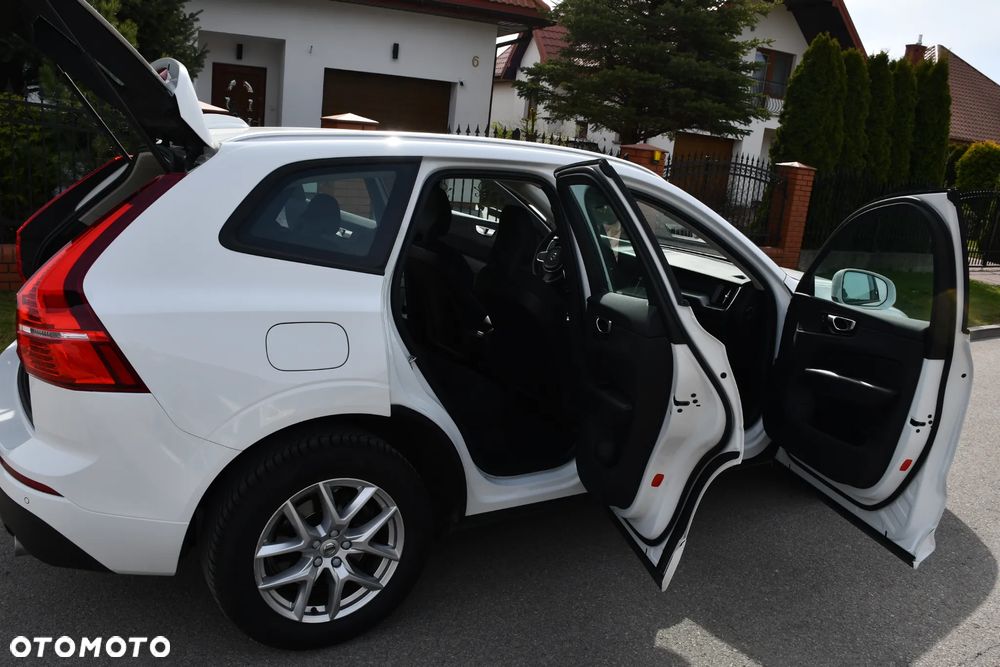 Volvo XC 60 T4 Momentum - 17