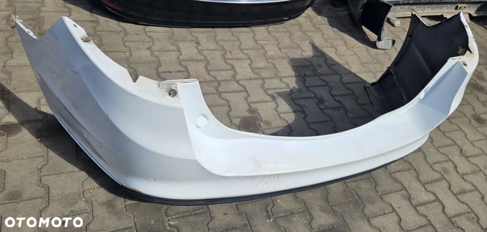 Ford Mondeo MK5 zderzak tył tylny  HB - 7