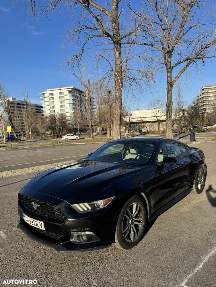 Ford Mustang - 2