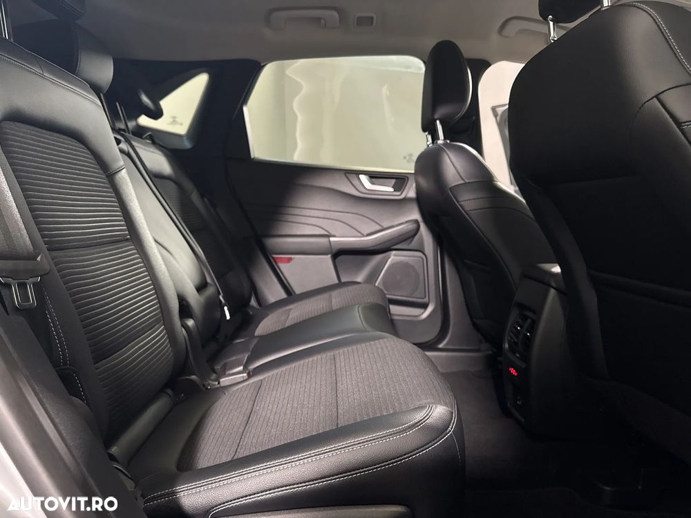 Ford Kuga - 13