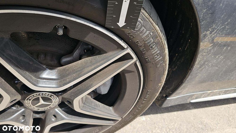 Mercedes-Benz Klasa C 300 4Matic 9G-TRONIC AMG Line - 19