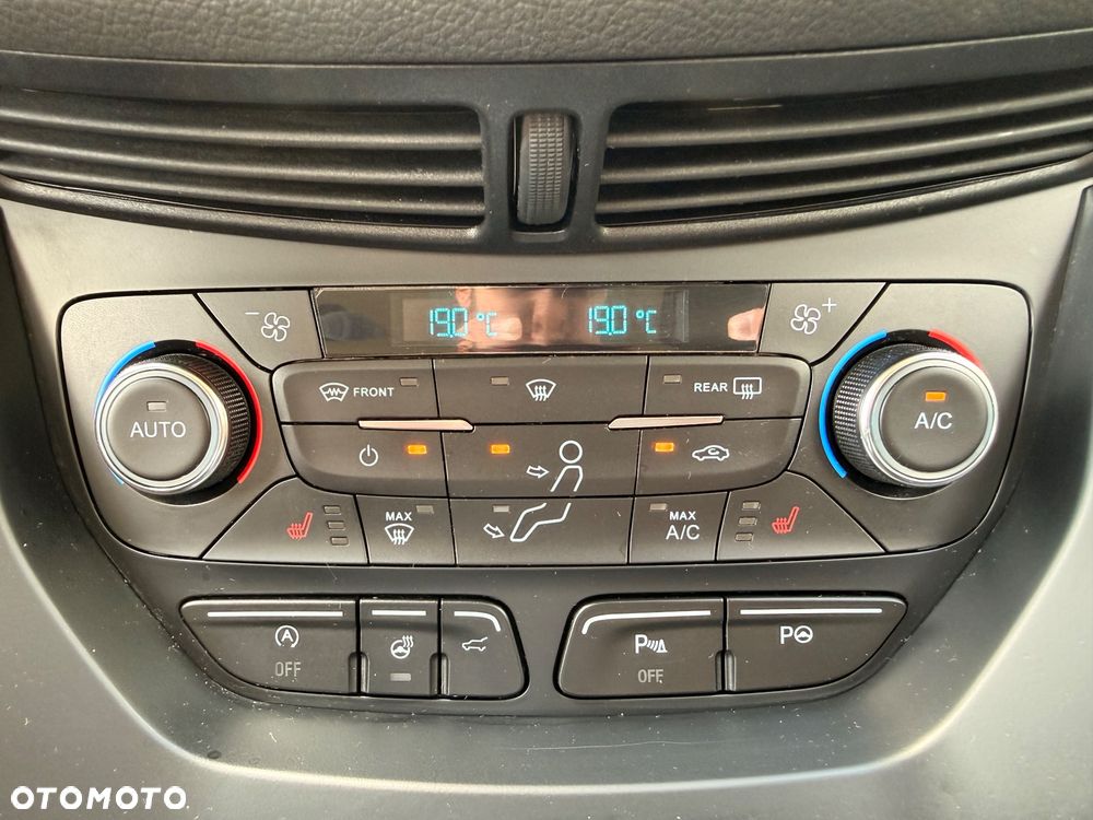 Ford Kuga 1.5 EcoBoost 2x4 Titanium - 18