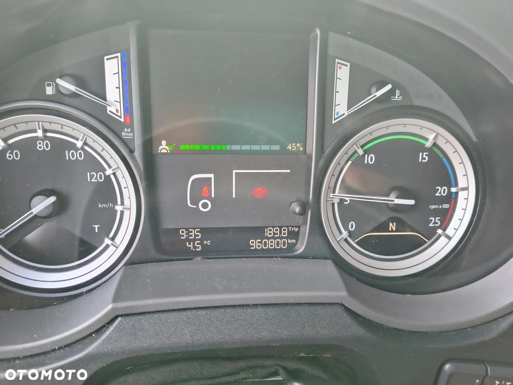 DAF XF 460 Przystawka do wydmuchu płynów - 9