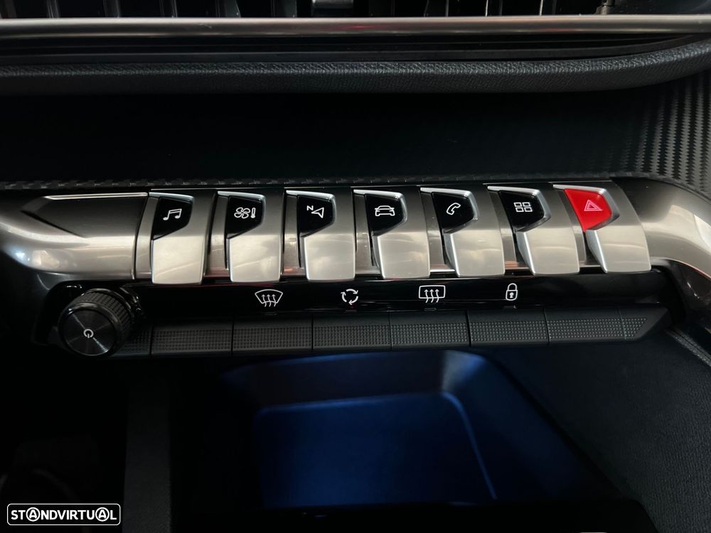 Peugeot 3008 1.5 BlueHDi Allure EAT8 - 19