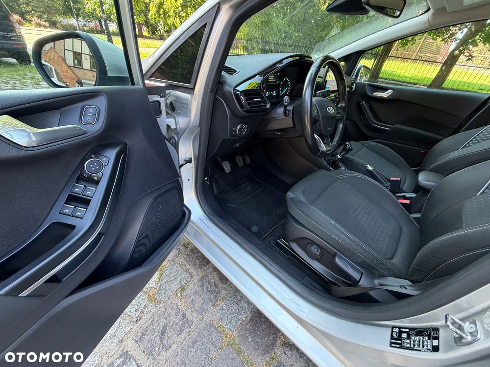 Ford Fiesta - 22