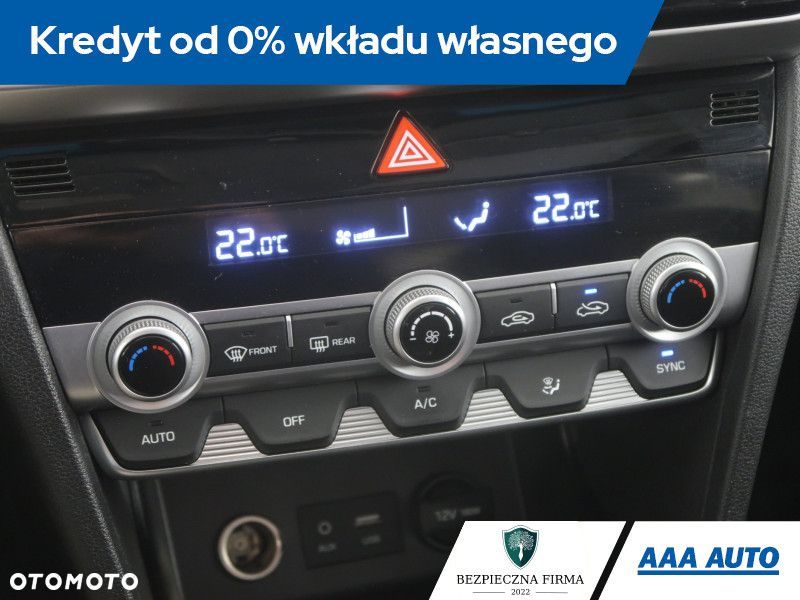 Hyundai Elantra - 14