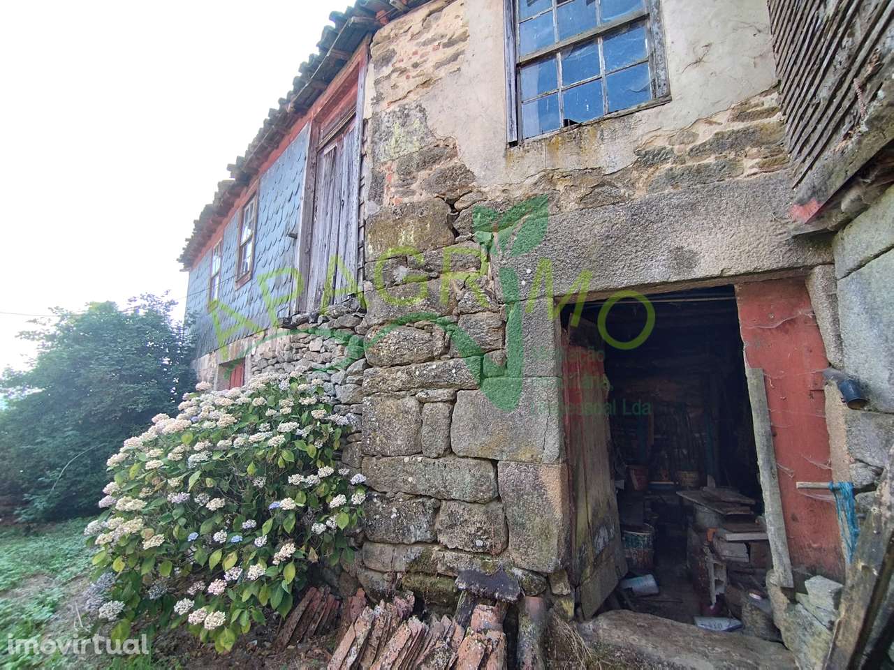 Moradia para reconstrução em Penela da Beira - Grande imagem: 4/24