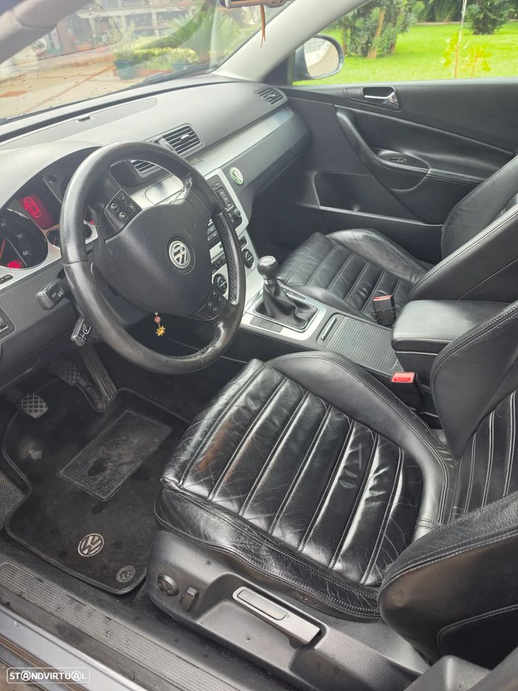 VW Passat - 12