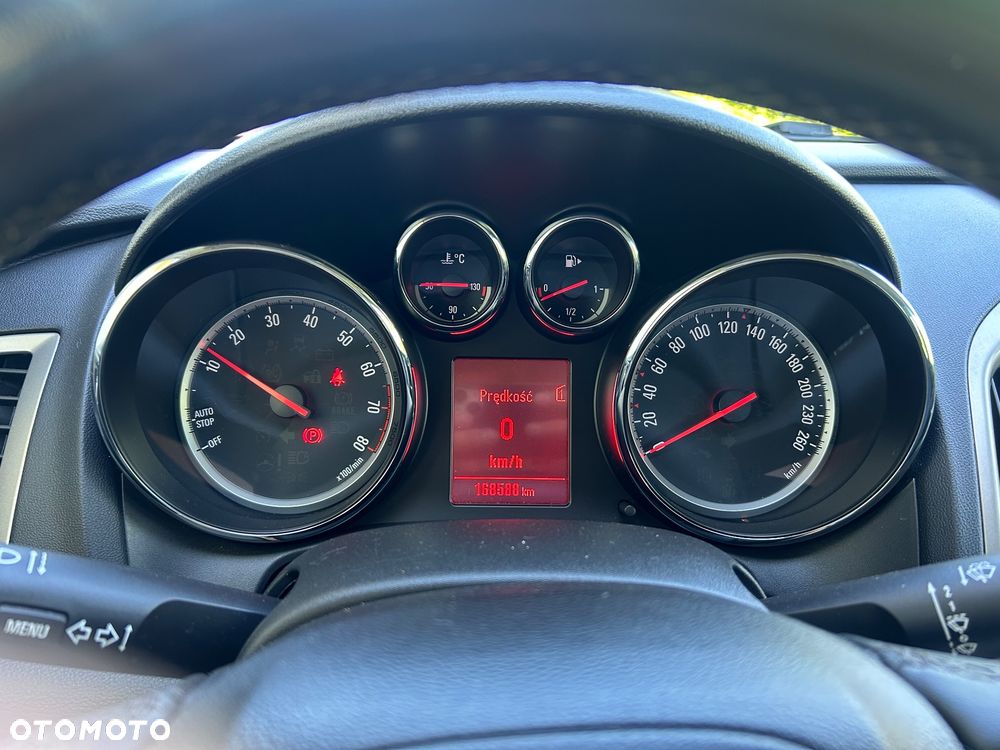 Opel Astra 1.4 Turbo 150 Jahre - 10