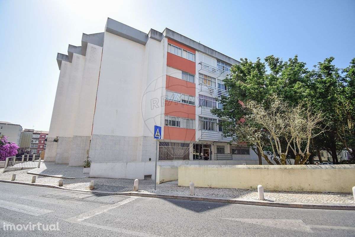 Apartamento T2 para arrendamento - Grande imagem: 2/12