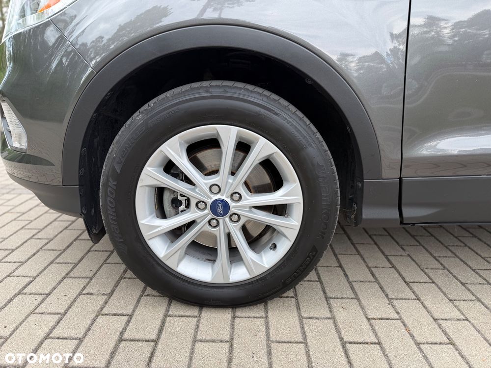 Ford Kuga 2.0 TDCi 2x4 Titanium - 11