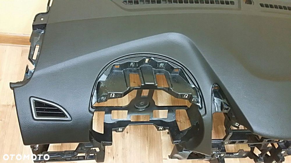 Deska rozdzielcza kokpit Hyundai i 30 i35 - 2