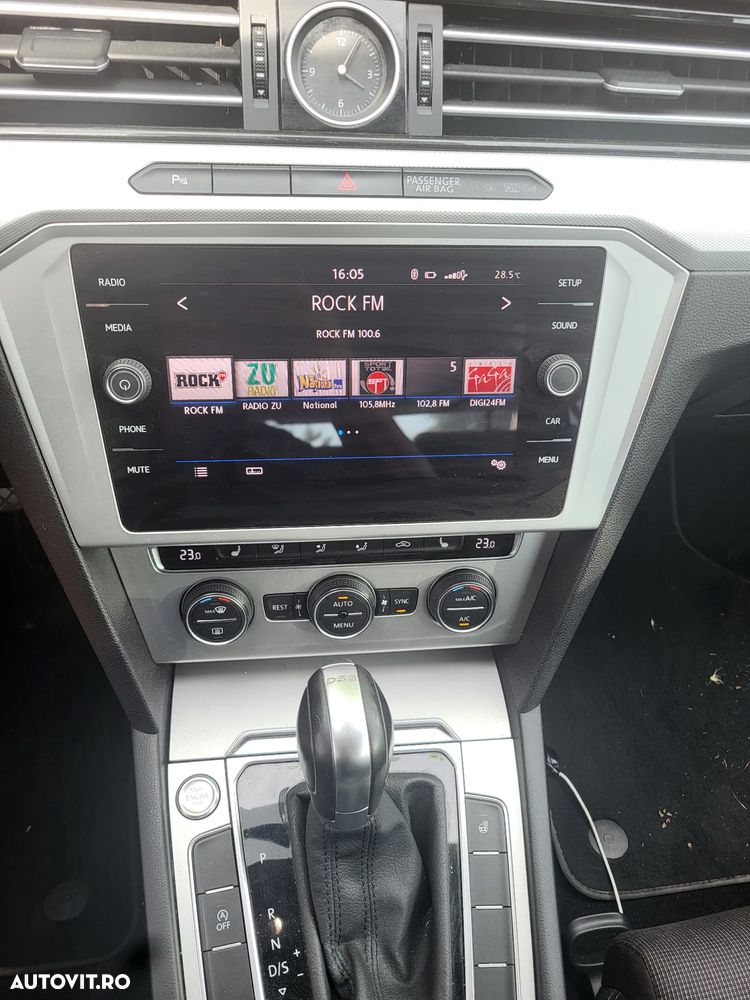 Volkswagen Passat 2.0 TDI DSG 4Motion Comfortline - 20
